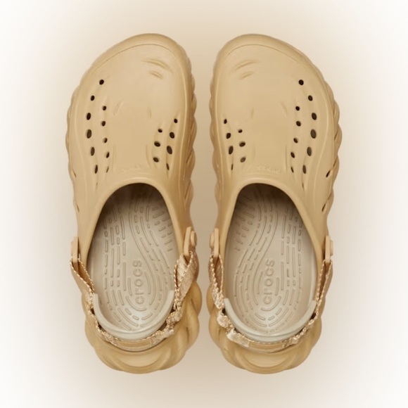 CROCS echo clog size 7 Wheat comfortable Trail Hiking and street wear worthy NWT - Picture 11 of 14